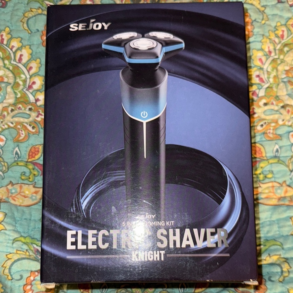 SEJOY Electric Shaver - Black and Blue